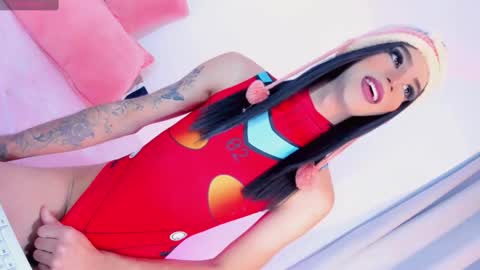 Snapshot of cloe_reminton_ chatting on February 2025 09:53:02 AM CLOE REMINTON online show from February 2025 09:53:02 AM