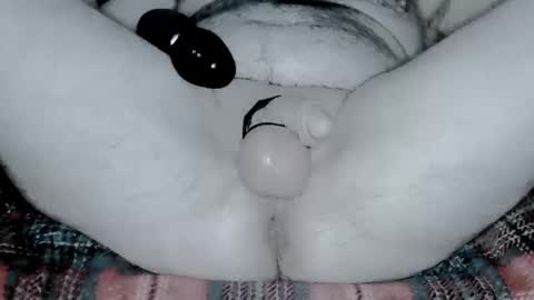 Snapshot of cloudty chatting on October 2025 06:12:01 AM Ty online show from October 2025 06:12:01 AM