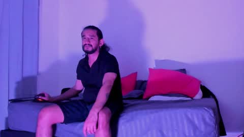 Snapshot of cloudy_pigdude chatting on January 2025 03:14:01 AM CRISTIAN online show from January 2025 03:14:01 AM