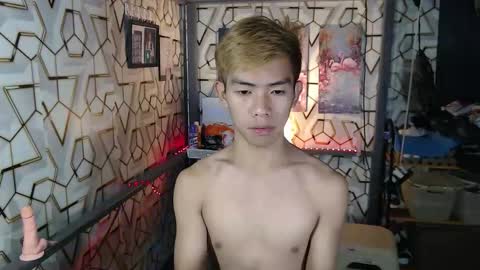 clyde_twinkx online show from October 2025 04:52:01 PM