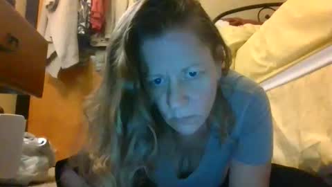 Snapshot of cmorrah chatting on April 2026 03:45:01 AM Cmoto online show from April 2026 03:45:01 AM