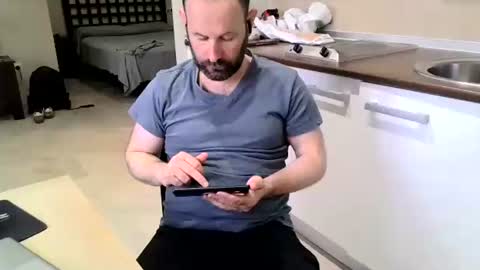 Snapshot of cmp_brandon chatting on April 2026 06:35:01 PM cmp_brandon online show from April 2026 06:35:01 PM