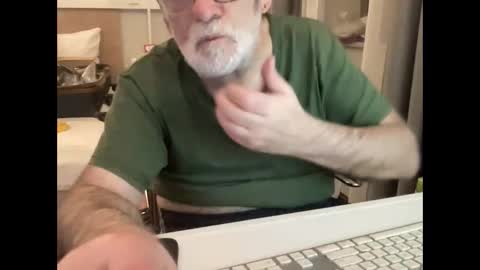 Snapshot of coach_karl chatting on January 2026 07:07:02 PM Coach Karl Porn Star Tip me all the way to my next trip online show from January 2026 07:07:02 PM