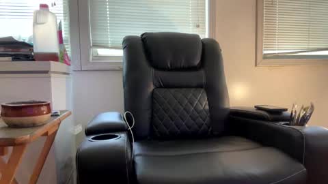 coachg12 online show from April 2026 01:52:01 PM