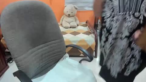 titanis online show from September 2025 10:13:02 PM