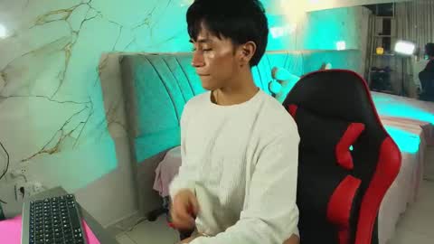 Snapshot of cococumps chatting on May 2026 01:33:01 AM COCO online show from May 2026 01:33:01 AM