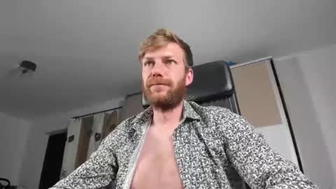 Nicholas online show from May 2026 08:47:02 PM