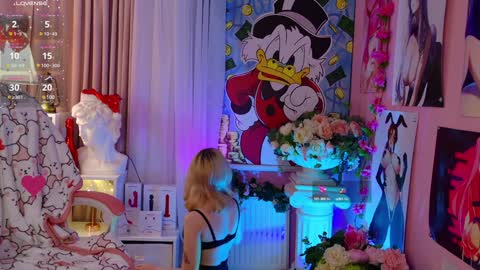 Mia online show from December 2024 09:17:01 PM