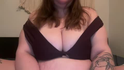 coconutbasil online show from January 2025 12:29:02 PM