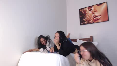 Snapshot of coconutt_oil chatting on February 2026 12:04:01 PM coconutt_oil online show from February 2026 12:04:01 PM