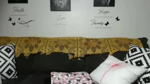 CocosCreamy online show from November 2025 01:34:01 PM