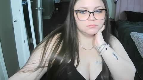 Snapshot of codieraye chatting on March 2025 09:15:01 PM TheGoddessCodie online show from March 2025 09:15:01 PM