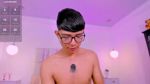 Snapshot of codytwink_ chatting on June 2026 11:25:02 AM Cody online show from June 2026 11:25:02 AM