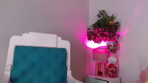 Coffee Dreams online show from February 2025 05:42:01 PM