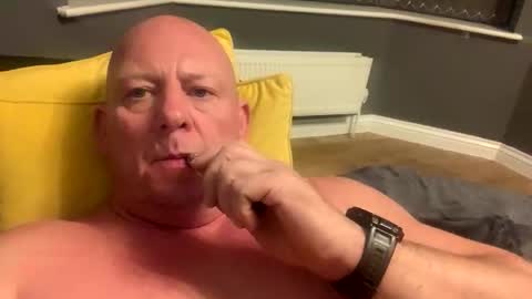 col4nows online show from October 2025 08:36:02 PM