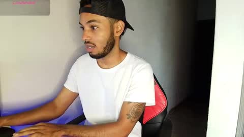 Snapshot of colinlatinbrown chatting on February 2026 12:24:01 PM IG online show from February 2026 12:24:01 PM