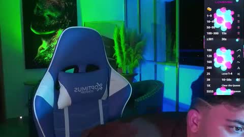 Snapshot of collage_hot25 chatting on October 2025 03:09:02 AM javier online show from October 2025 03:09:02 AM