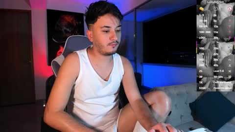 Snapshot of collage_hot25 chatting on November 2025 03:52:02 AM javier online show from November 2025 03:52:02 AM