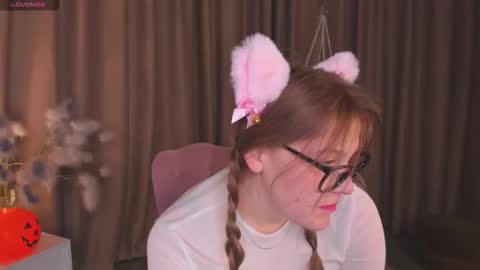 Collen Mon Tue Wed Thu Fri GMT 3 0300am - 0900am  online show from November 2025 05:23:01 PM