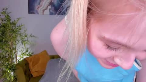 Snapshot of colleen_blake chatting on June 2026 05:30:02 PM Collen Mon Tue Wed Thu Fri GMT 3 0300am - 0900am online show from June 2026 05:30:02 PM