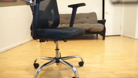 College001 online show from September 2025 12:49:02 PM