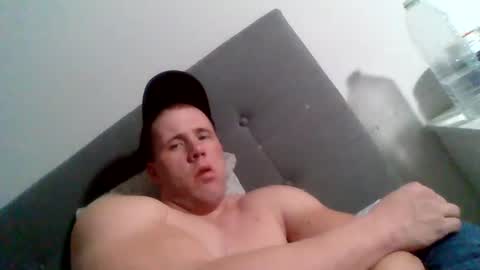 Snapshot of college_muscle chatting on January 2025 04:08:02 PM foreverxshredded online show from January 2025 04:08:02 PM