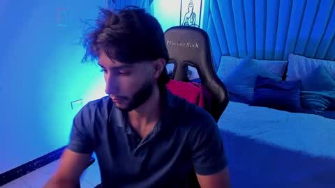 Snapshot of collins_emmett chatting on June 2026 06:37:02 AM EMMETT COLLINS online show from June 2026 06:37:02 AM