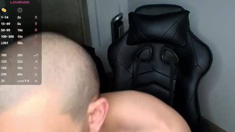 Snapshot of colombianmuscle8 chatting on January 2025 03:39:01 AM colombianmuscle8 online show from January 2025 03:39:01 AM