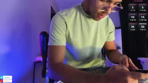 colstorw_ online show from September 2025 01:00:02 PM