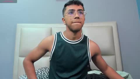 colstorw_ online show from September 2025 11:59:01 AM