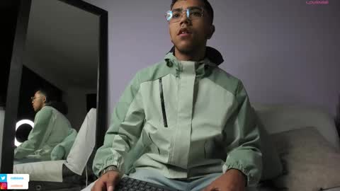 colstorw_ online show from October 2025 10:32:02 AM