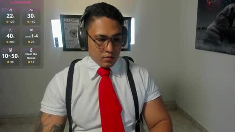 coltonmassif_ online show from November 2025 05:12:02 PM