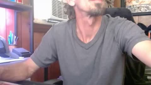 Snapshot of comic_king27 chatting on March 2026 04:43:01 PM Nelson or ComicKing and sometime Peachy143 online show from March 2026 04:43:01 PM