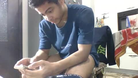 comobailamioso online show from November 2025 09:52:02 PM