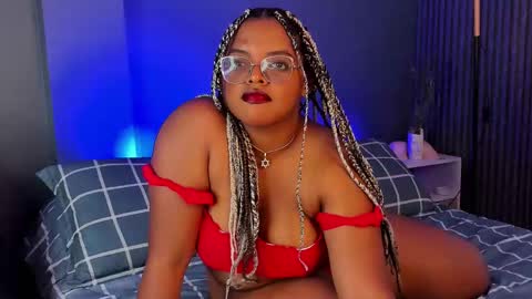 conielaurenth online show from February 2025 02:08:01 AM