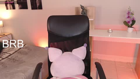 Connie online show from January 2025 07:51:02 PM