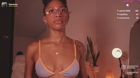 Snapshot of connie_west0 chatting on January 2025 12:25:02 AM   independent model online show from January 2025 12:25:02 AM