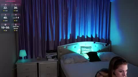 Snapshot of constanceglascov chatting on September 2025 08:19:01 PM Hello im Sofia Welcme to my room .More hugs and kiss for you online show from September 2025 08:19:01 PM