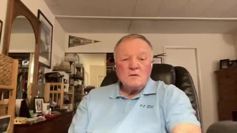 Snapshot of cookoosnest chatting on January 2025 05:41:02 AM cookoosnest online show from January 2025 05:41:02 AM