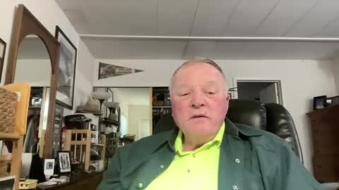 Snapshot of cookoosnest chatting on January 2025 12:44:02 AM cookoosnest online show from January 2025 12:44:02 AM