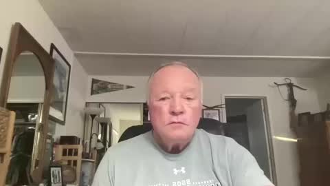 Snapshot of cookoosnest chatting on October 2025 03:01:01 PM cookoosnest online show from October 2025 03:01:01 PM