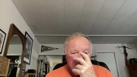 Snapshot of cookoosnest chatting on November 2025 05:06:01 AM cookoosnest online show from November 2025 05:06:01 AM