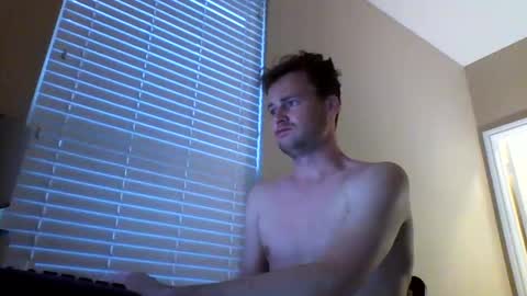 Snapshot of cooldude122222 chatting on December 2024 11:28:02 PM cooldude122222 online show from December 2024 11:28:02 PM