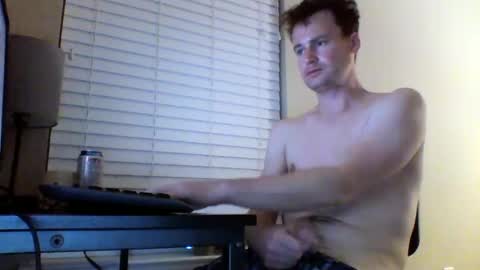 cooldude122222 online show from December 2024 01:47:01 AM