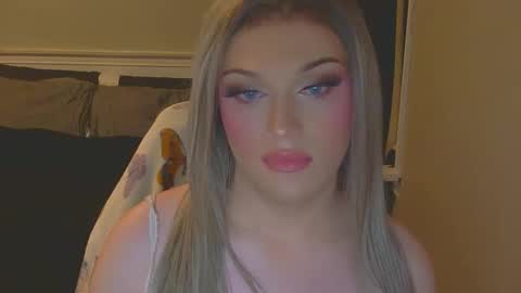 coracav online show from November 2025 01:27:02 AM