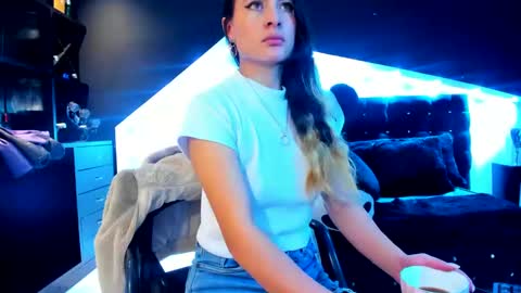 Coral  online show from February 2025 12:20:01 PM