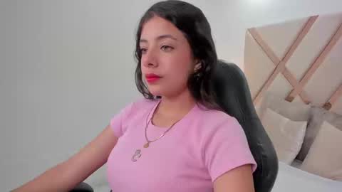 Snapshot of coral_taylorr chatting on September 2025 12:19:01 PM Coral online show from September 2025 12:19:01 PM