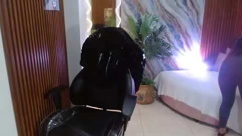 Snapshot of corall_tay1 chatting on May 2026 11:51:02 AM corall_tay1 online show from May 2026 11:51:02 AM