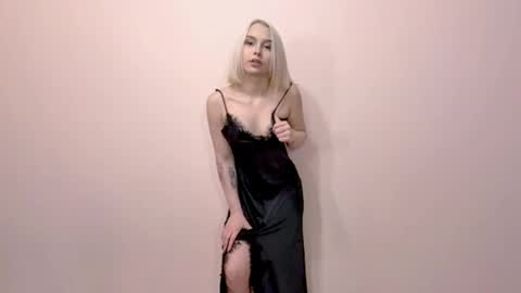 Snapshot of corenelossa chatting on May 2026 08:30:01 AM Bella online show from May 2026 08:30:01 AM