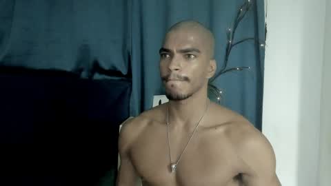 Snapshot of coreyglover chatting on June 2026 09:22:01 AM CoreyGlover online show from June 2026 09:22:01 AM